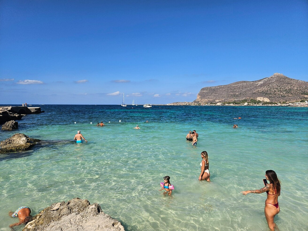 Lido Burrone-法维格纳纳必去景点