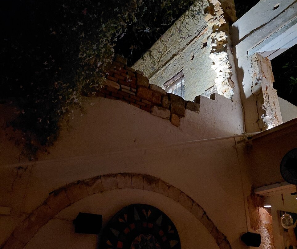 Sinagogi open air bar-干尼亚必去景点