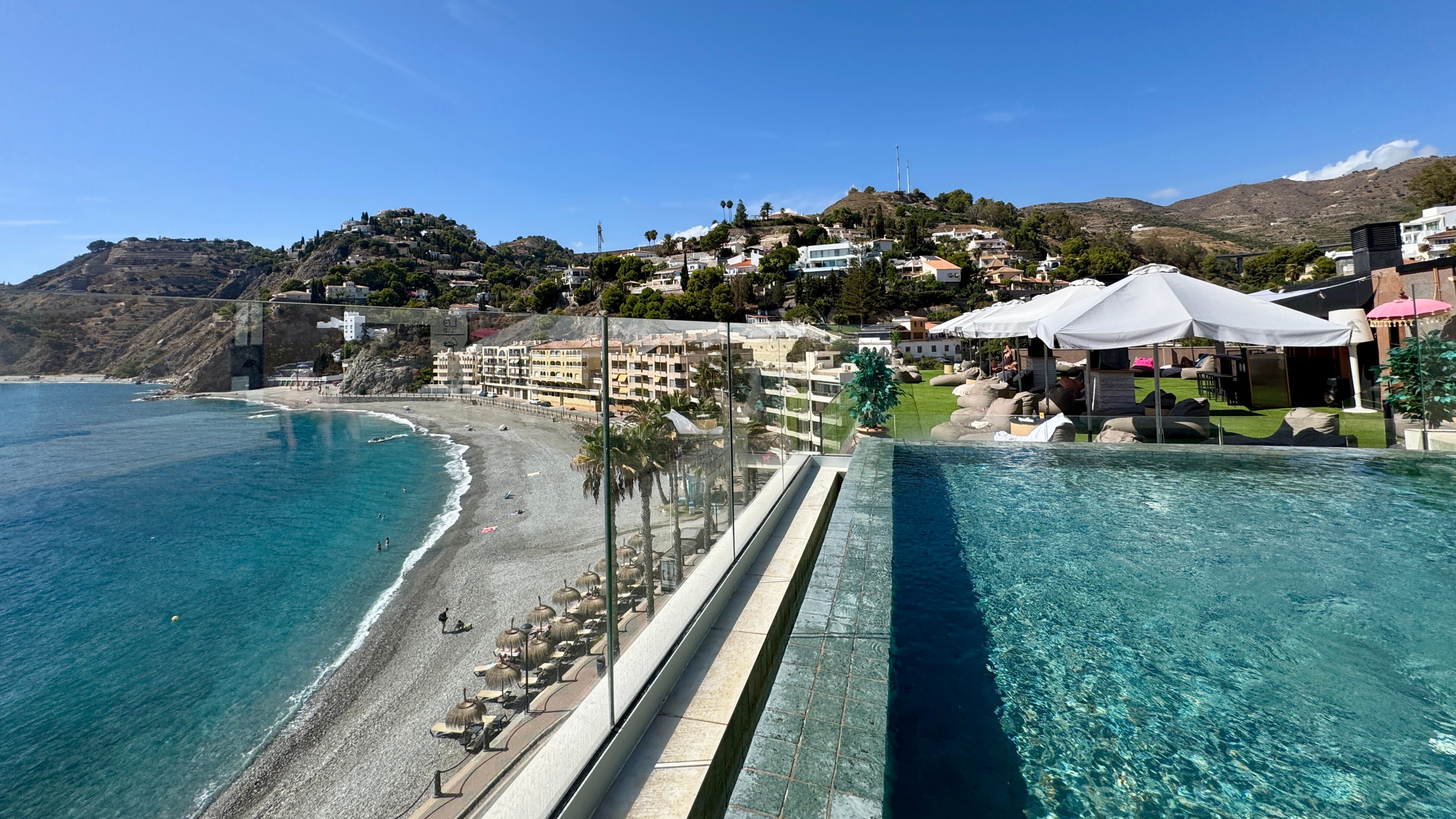 ON Aleta Room-泳池