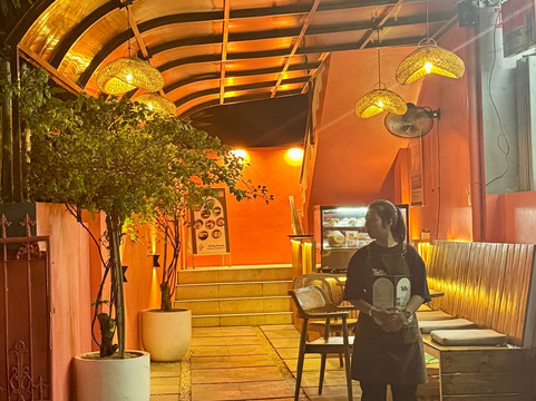 Tata All-day Brunch And Coffee