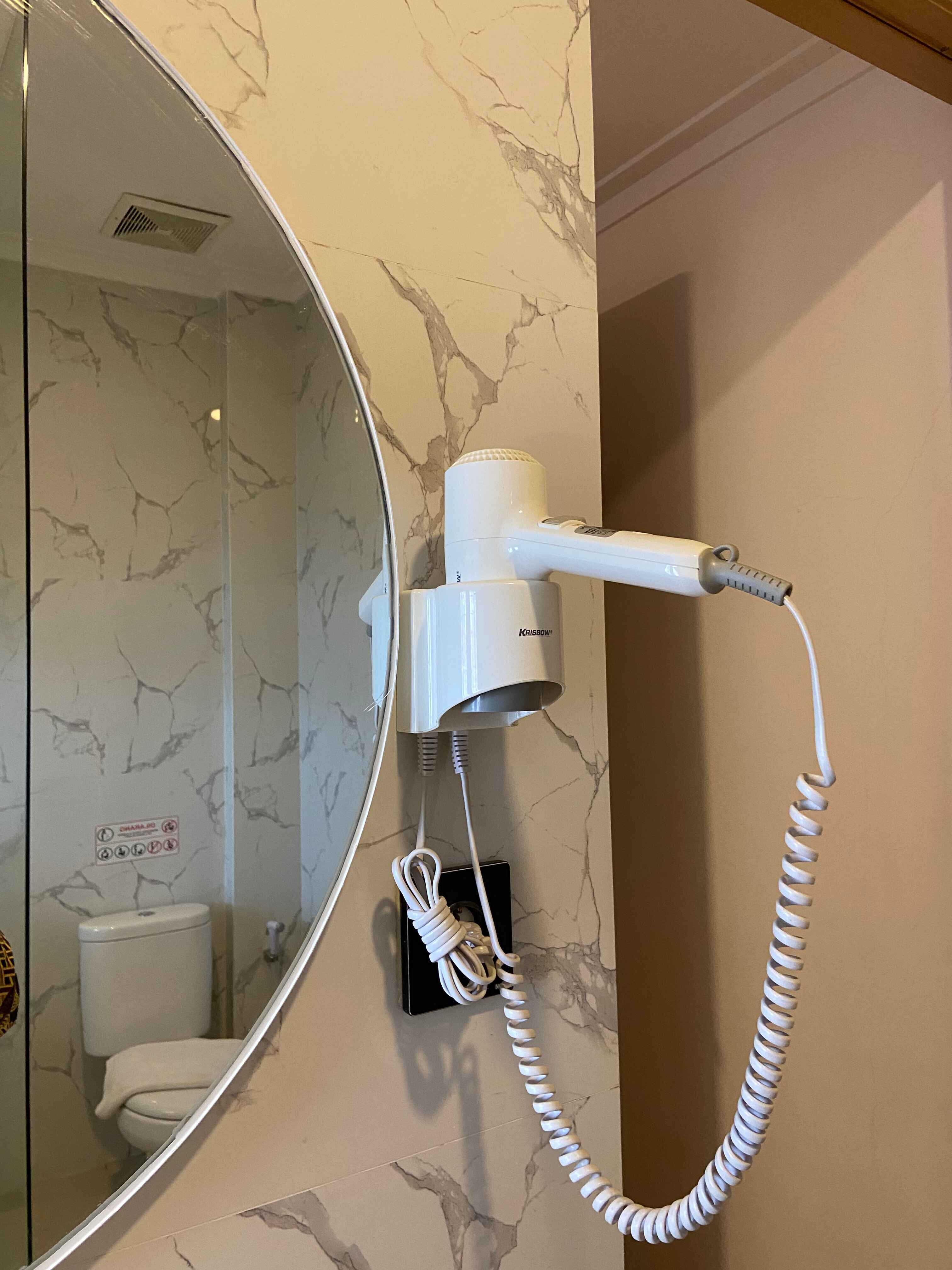 Green Red Hotel Syariah Jombang-浴室