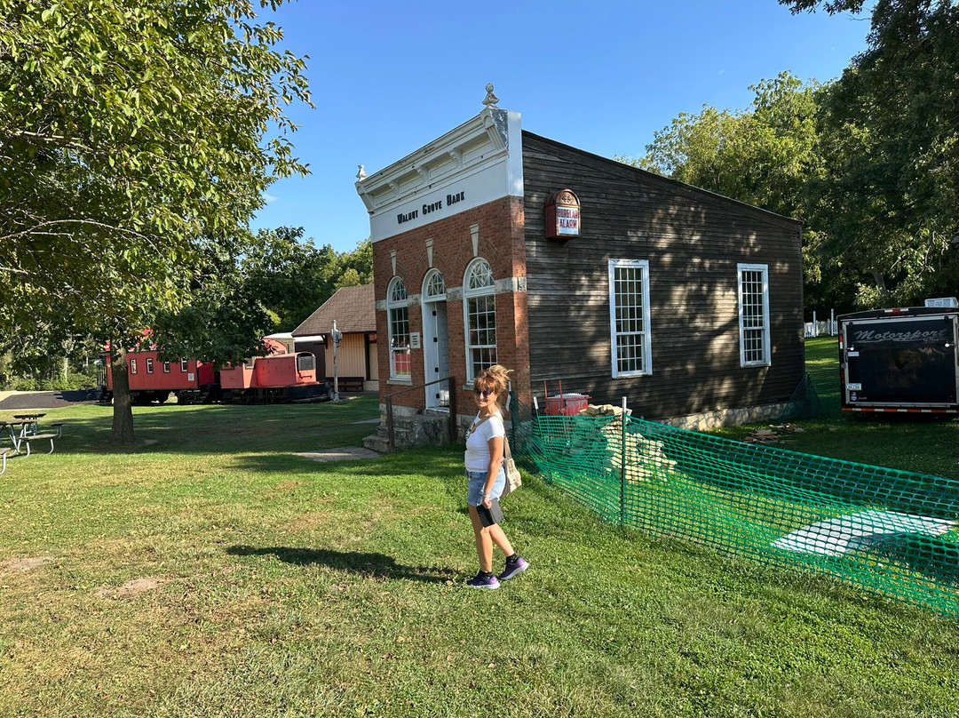 Dan Nagle Walnut Grove Pioneer Village-Long Grove必去景点