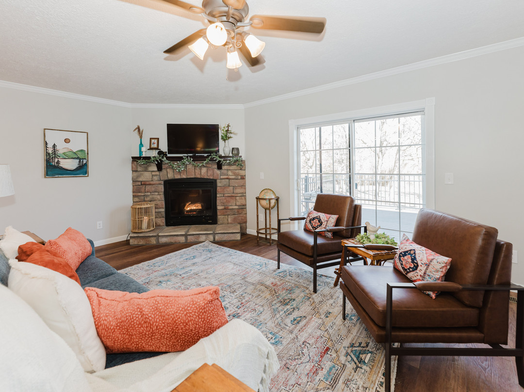 Happy Hollow Resort主图