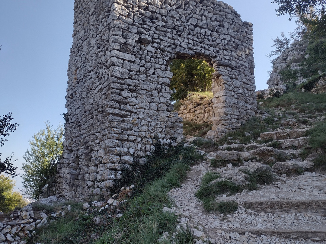Chateau De Crussol-Saint-Peray必去景点