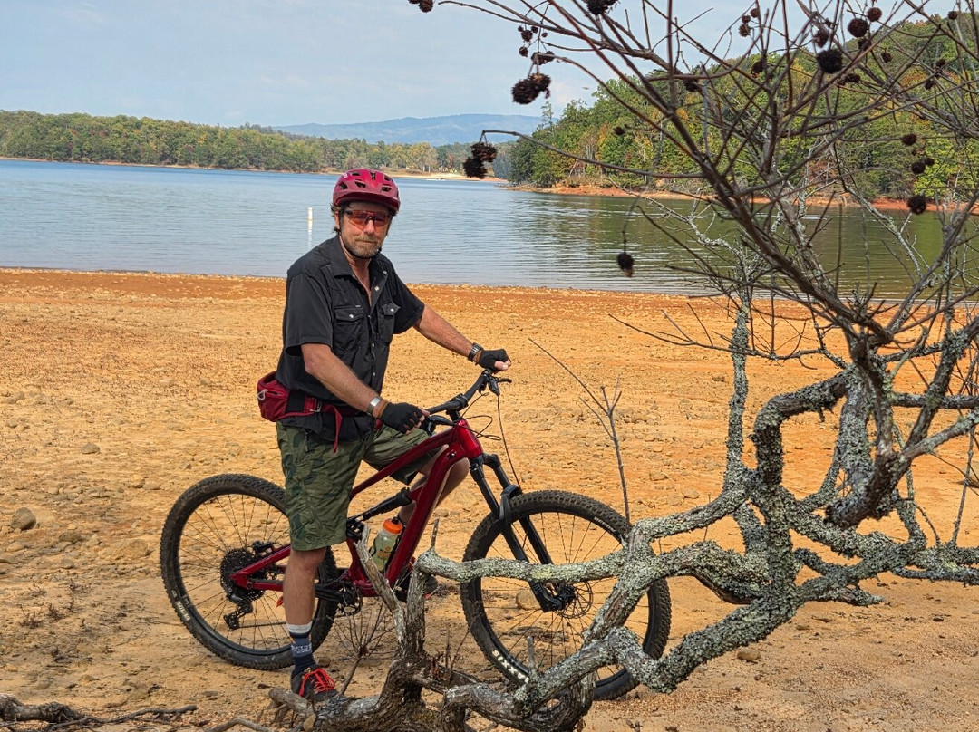 Jackrabbit Mountain Bike & Hiking Trails-Hayesville必去景点