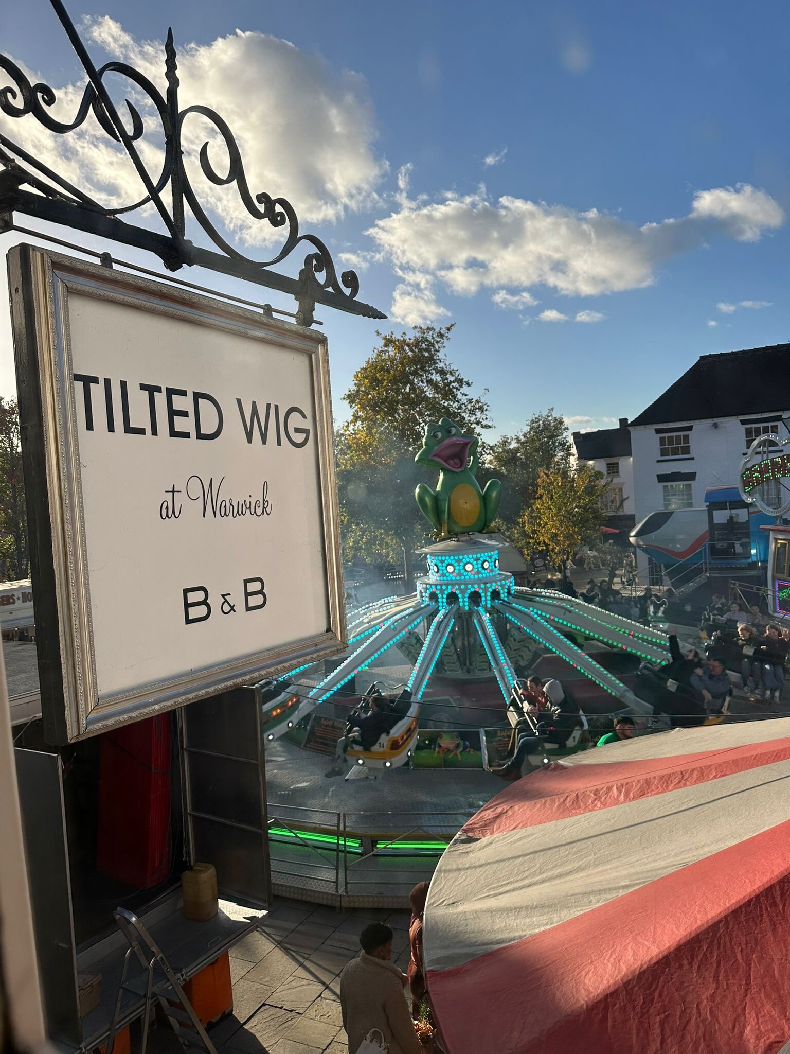 Tilted Wig-官方
