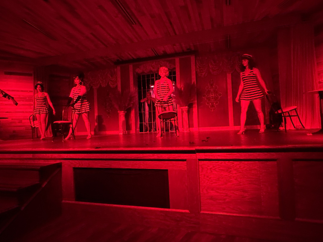 Capone's Dinner and Show-基西米必去景点