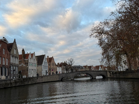 NaParis-巴黎必去景点