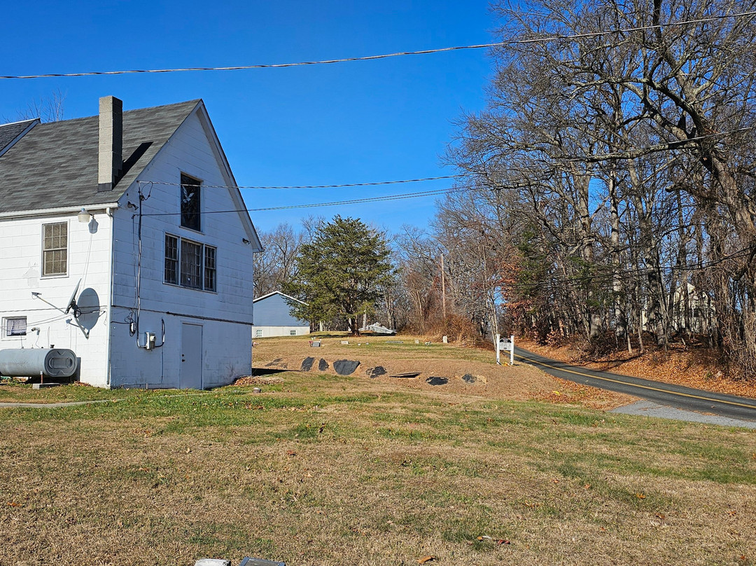 Chestnut Grove A.M.E. Church-Street必去景点