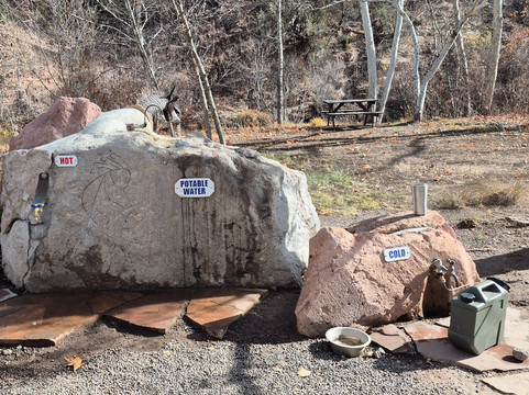 Gila Hot Springs Campground主图