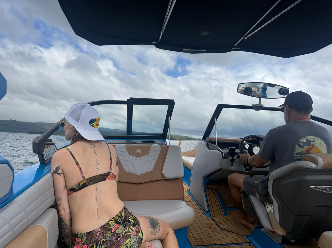 Volcano Watersports. Wakeboard, Wakesurf, Waterski, Tubing.-福德圣卡洛斯必去景点