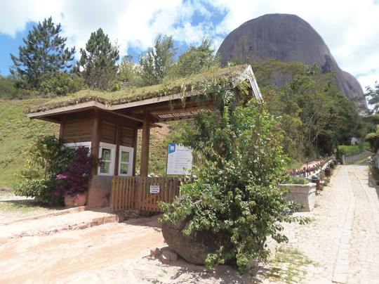 Parque Estadual de Pedra Azul-多明戈斯-马丁斯必去景点