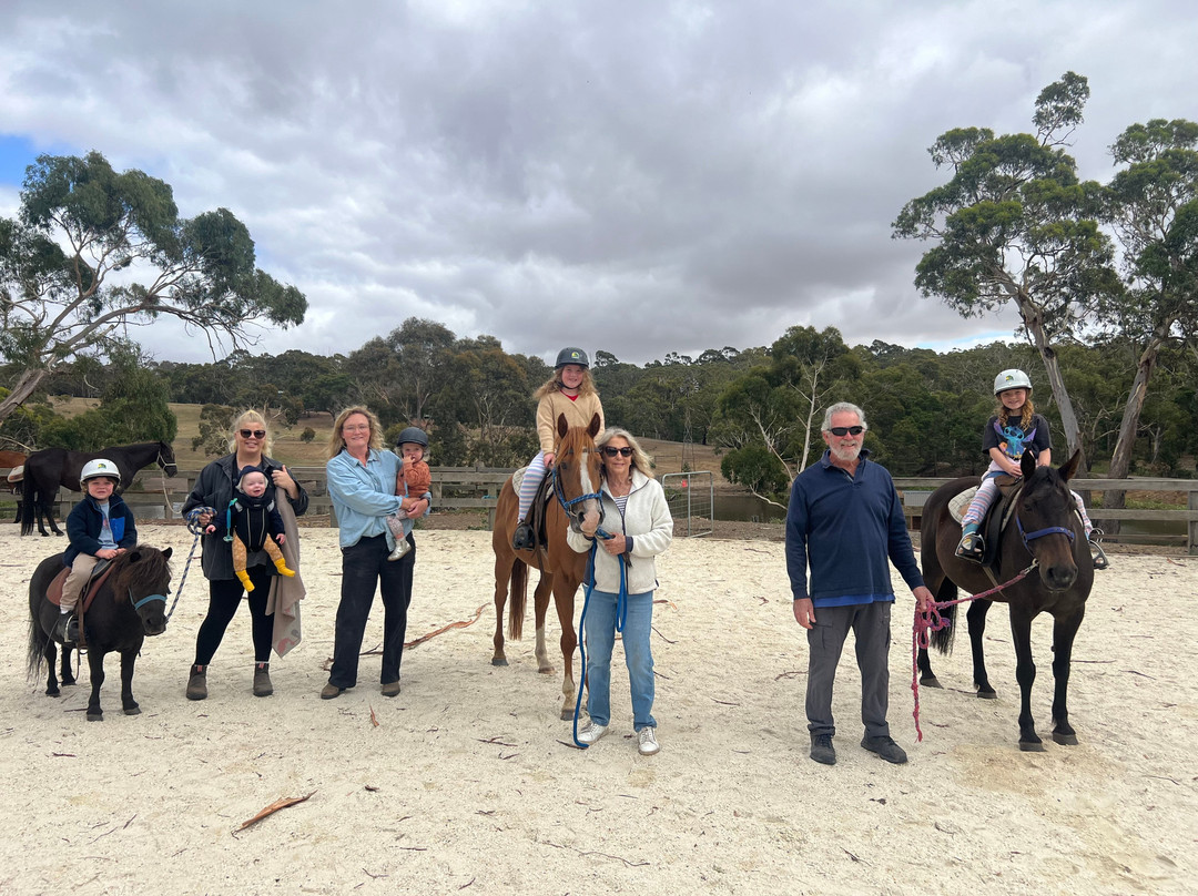 Spring Creek Horse Rides-贝尔布拉必去景点