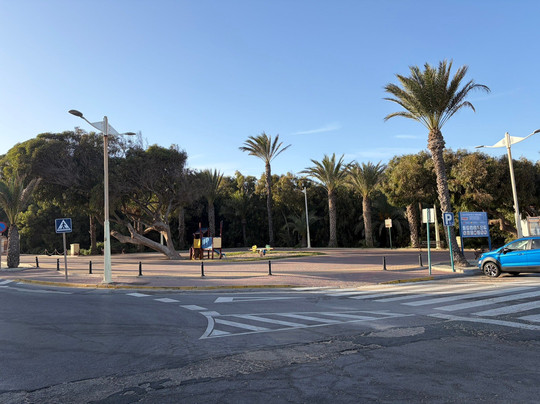 Playa de La Babilonia-瓜尔达马尔德尔塞古拉必去景点