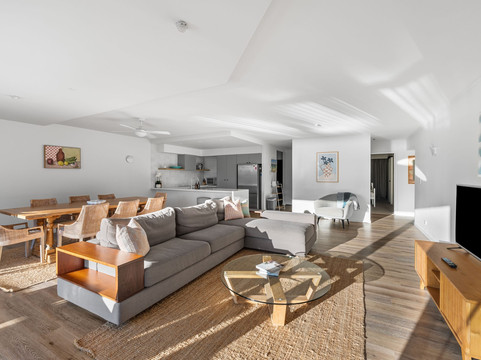 The Rocks Resort主图