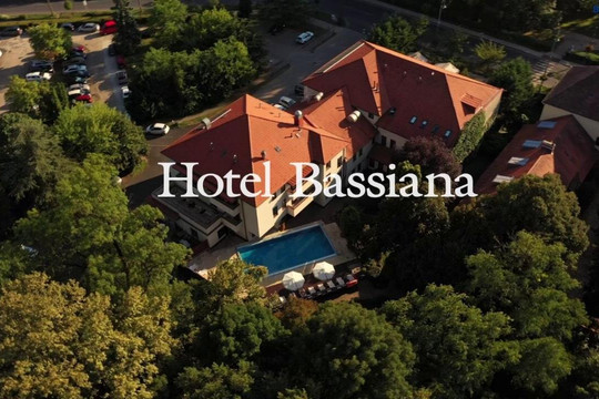 Bassiana Hotel es Etterem
