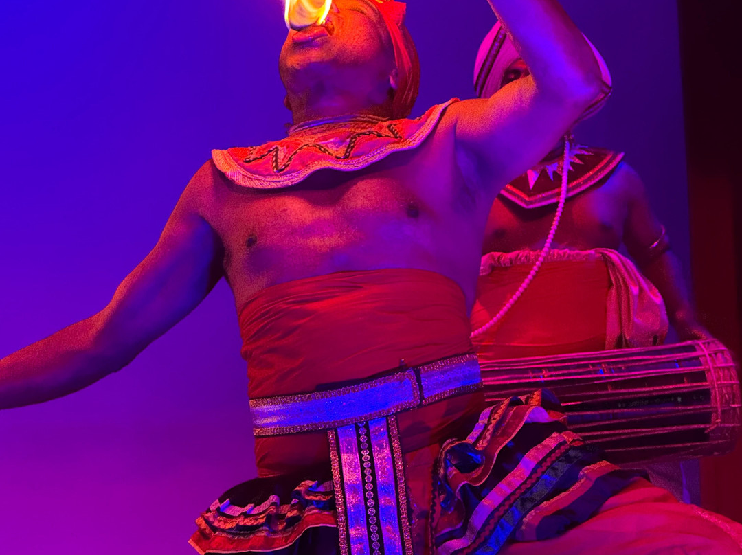 Travel With Tissa-康提必去景点