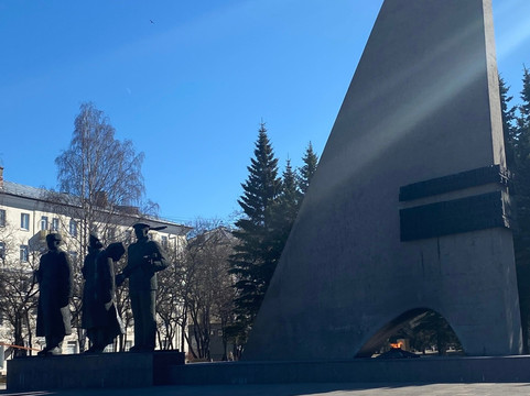 Victory War Monument 1941—1945 and Eternal Flame-阿尔汉格尔斯克必去景点