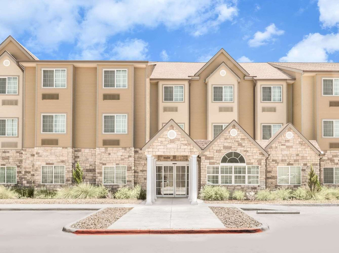 米德兰麦客达套房酒店