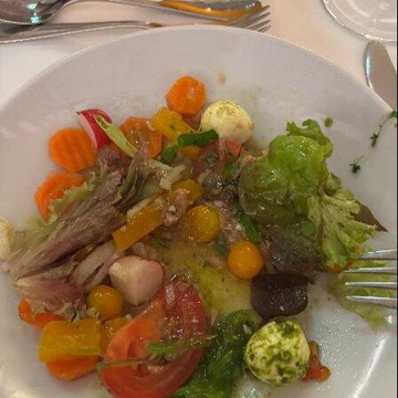 雷根斯坦伐肯乡间酒店主图