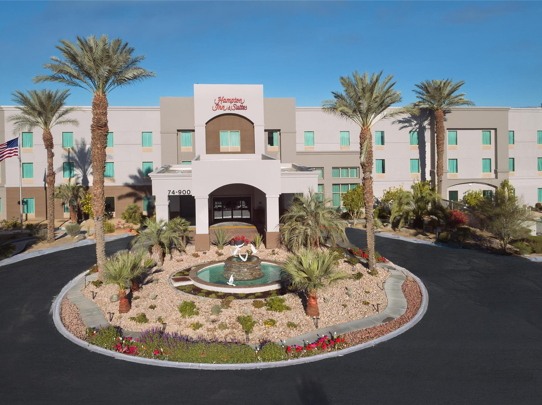 希尔顿欢朋套房酒店-棕榈沙漠主图