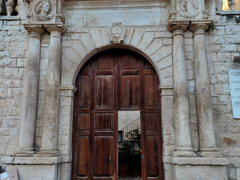 Palazzo De Ferraris-Regna-Bitonto必去景点