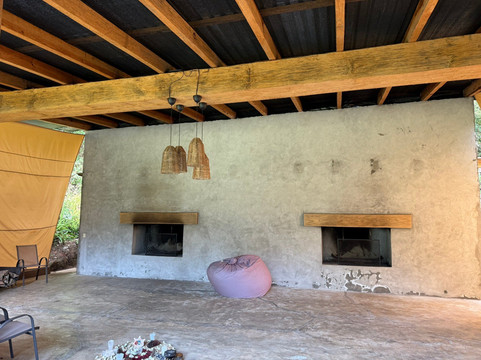 Eleusinia Retreat-巴耶－德布拉沃必去景点