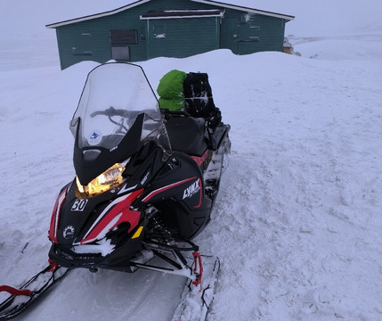 Poli Arctici-朗伊尔城必去景点