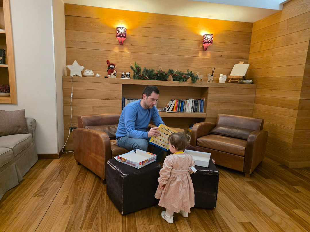 尼多阿齐拉酒店主图