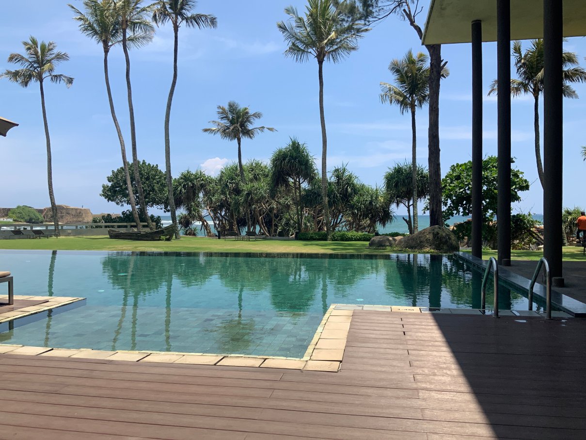 加勒大酒店-泳池