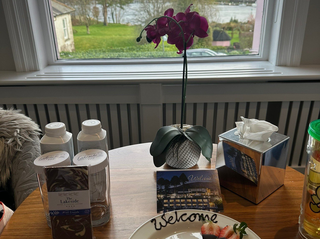 湖畔酒店及休闲中心主图