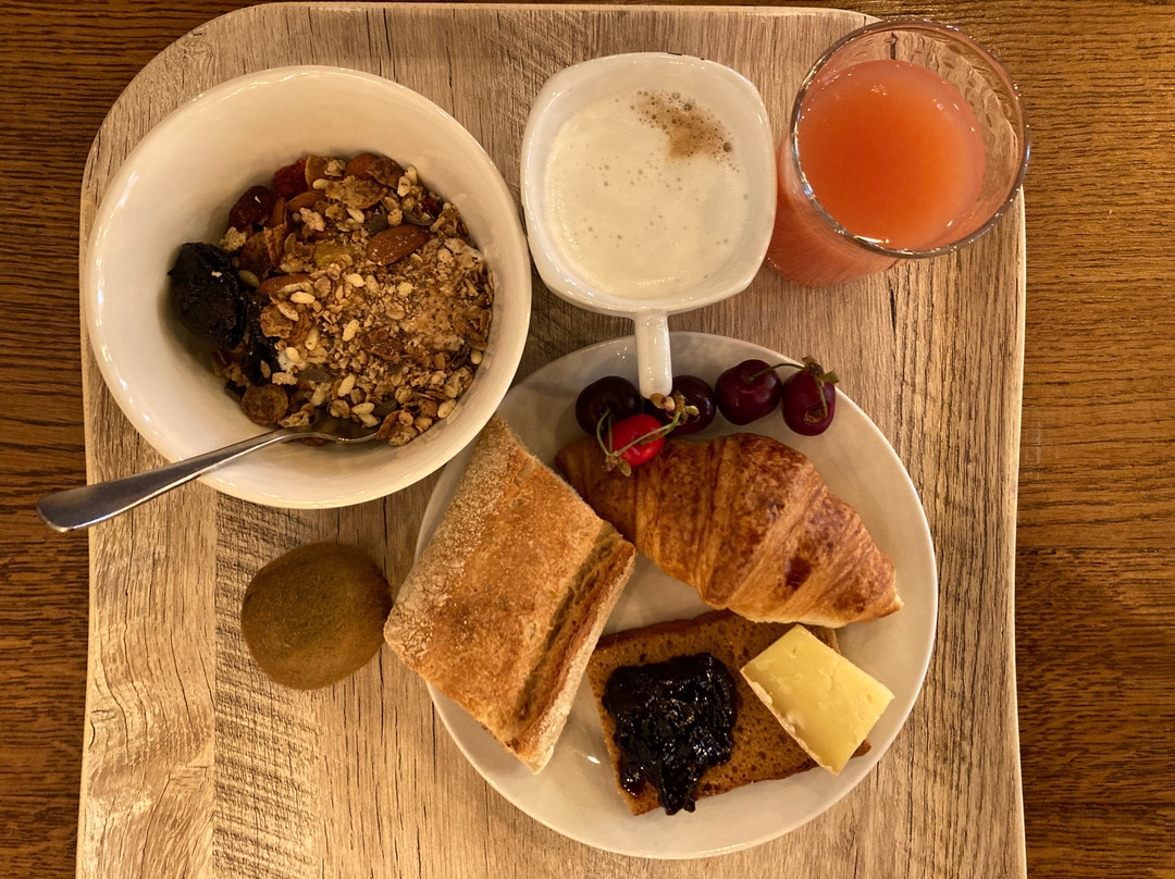 Hôtel & Restaurant le Patio Vichy主图