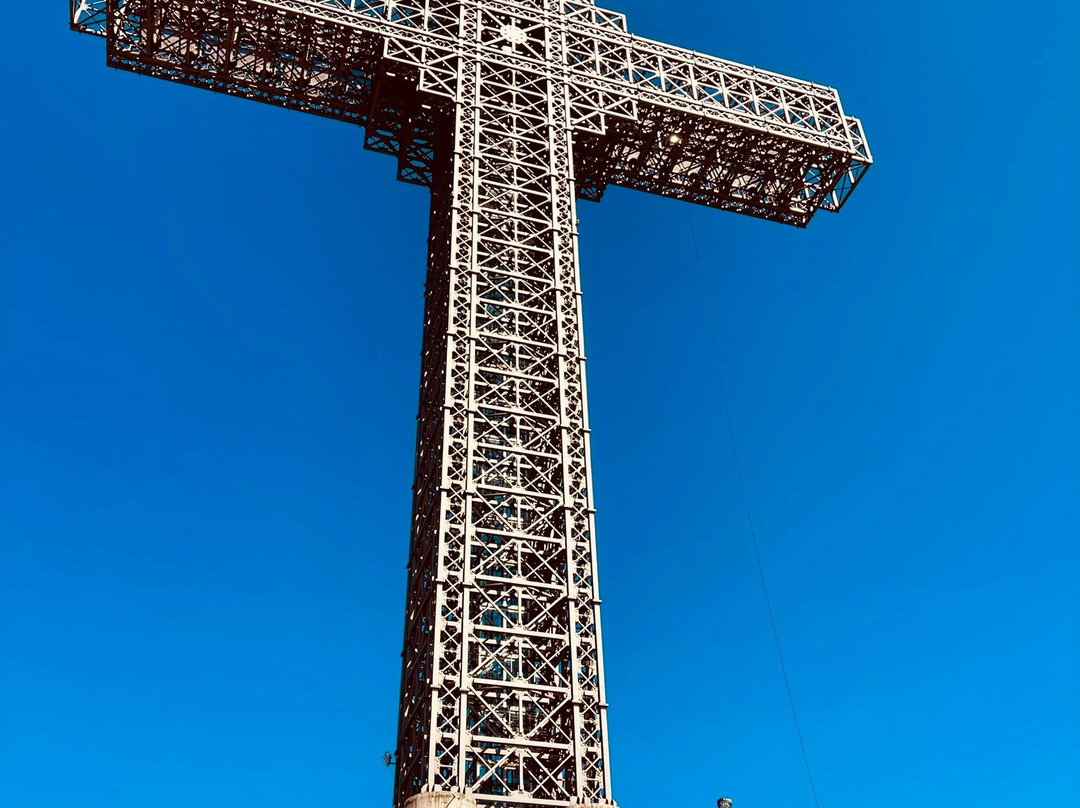 Millennium Cross-斯科普里必去景点