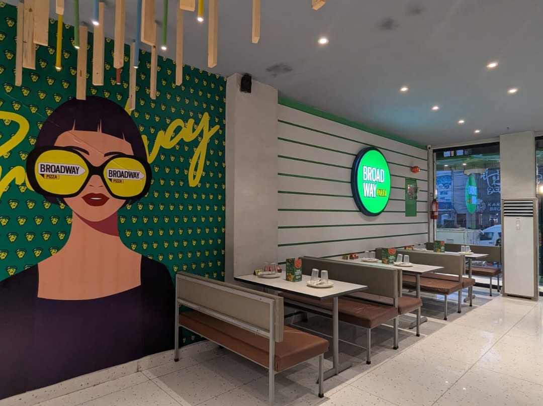 Broadway Pizza - Gulshan Iqbal