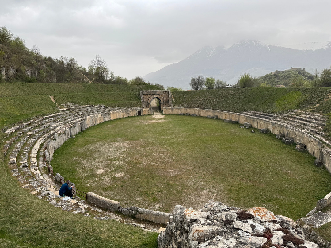 Area Archeologica di Alba Fucens-Massa D'Albe必去景点
