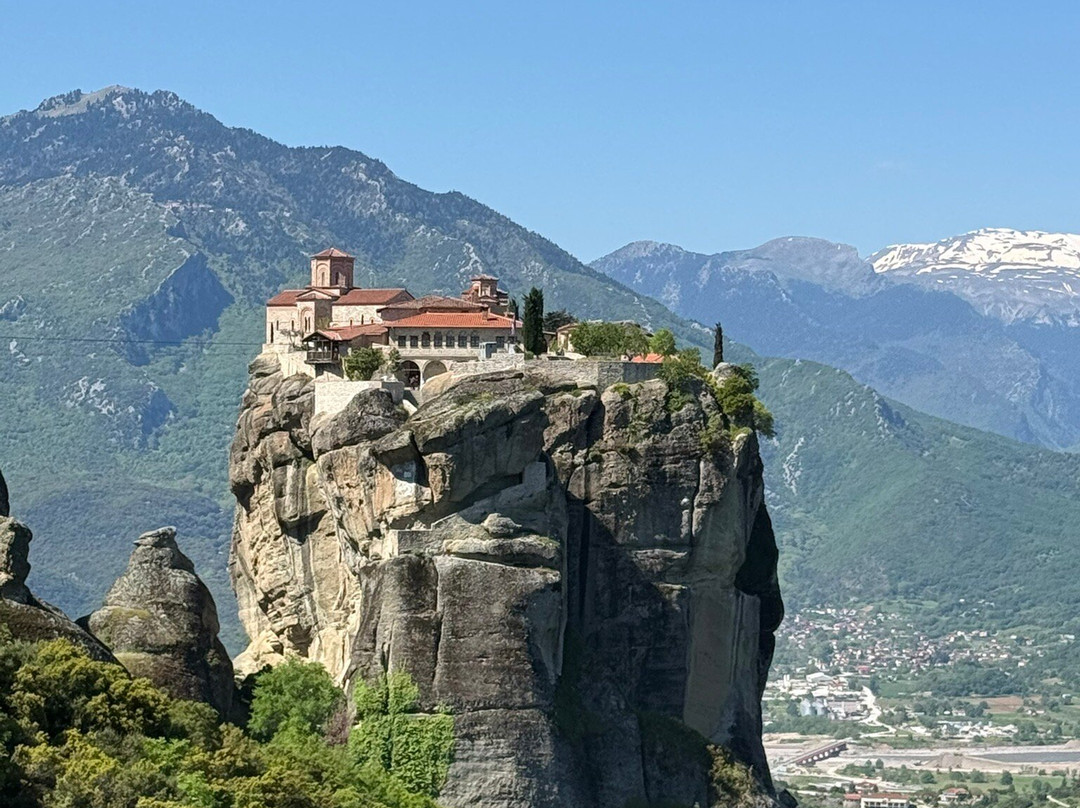 Meteora Thrones - Travel & Tourism Center-卡兰巴卡必去景点