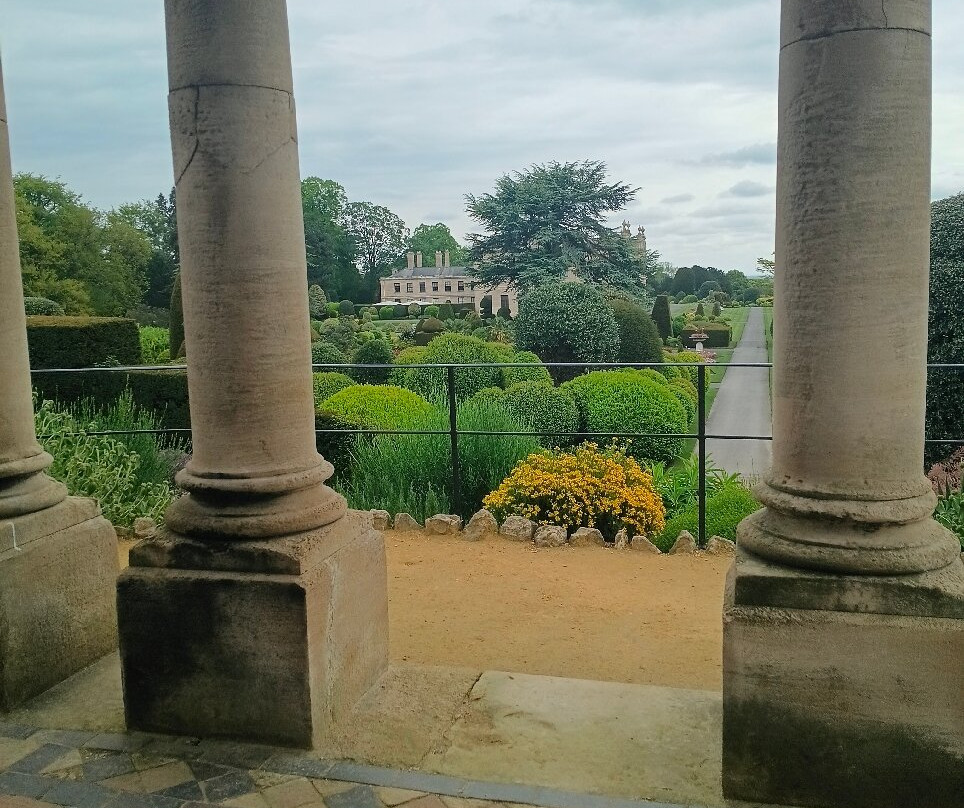 Brodsworth Hall and Gardens-唐克斯特必去景点