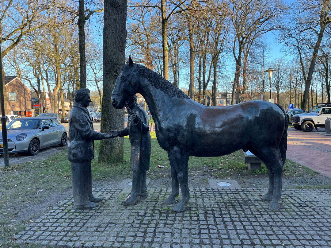 Zuidlaardermarktmonument-Zuidlaren必去景点