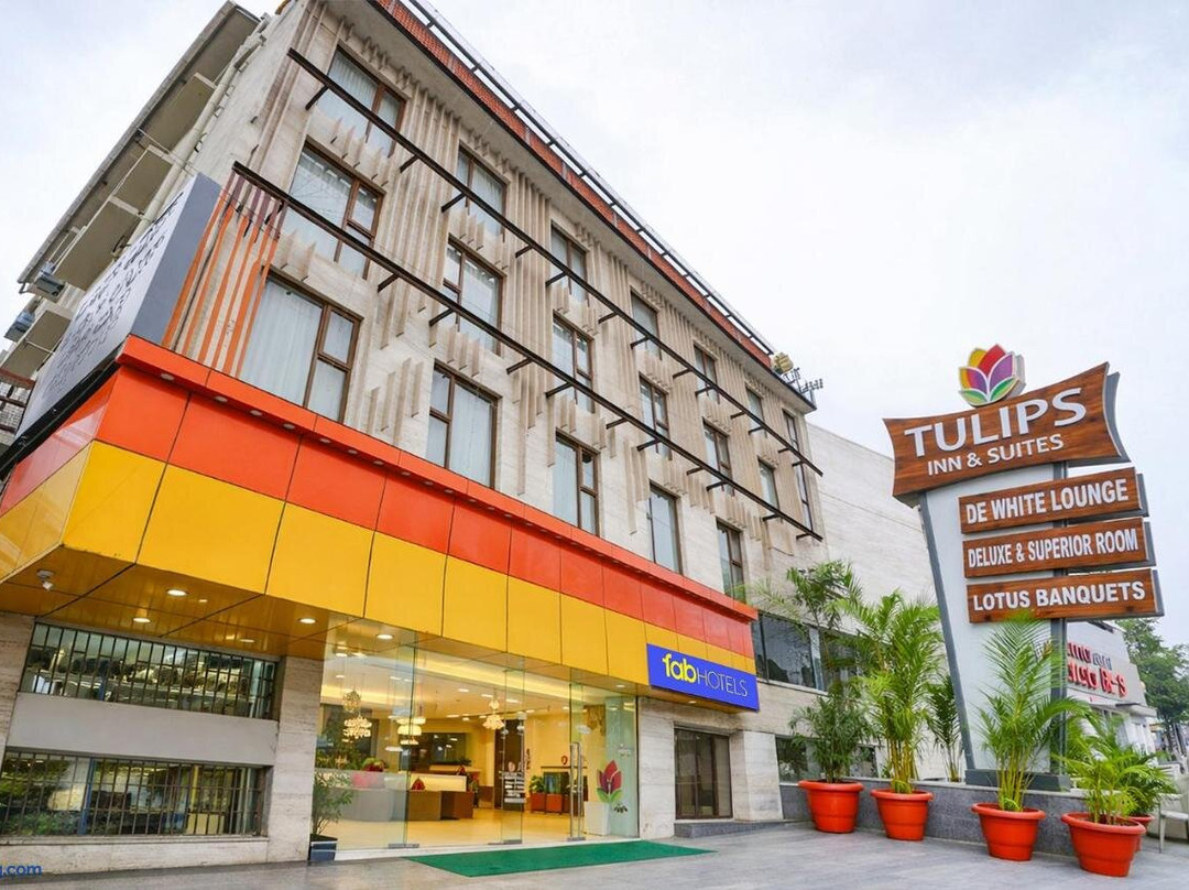 Oriva Tulips Inn And Suites