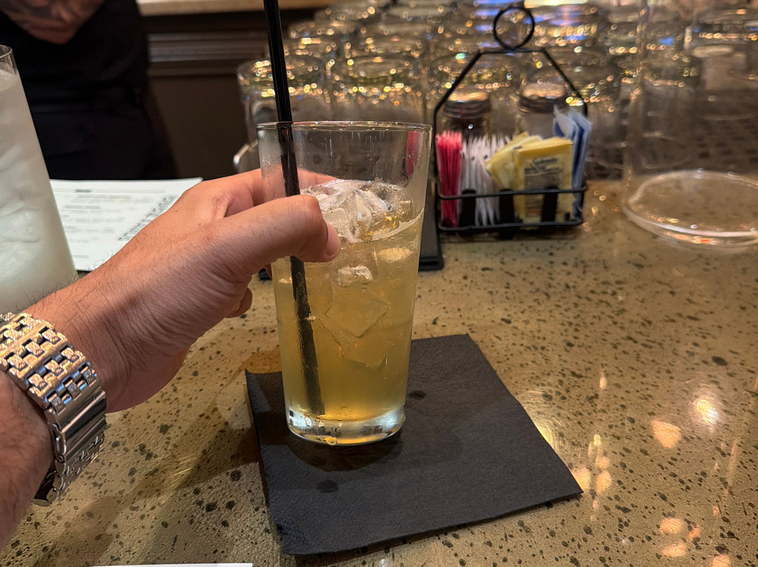 休斯顿白厅酒店主图