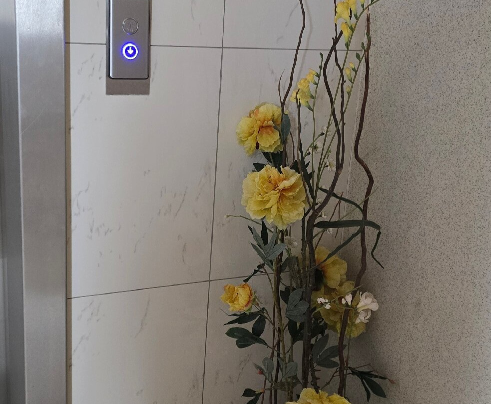 维萨威酒店主图