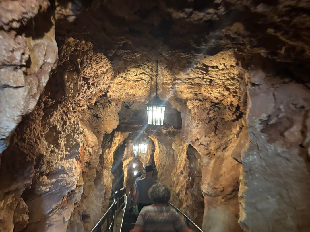 Crystal & Fantasy Caves-Hamilton Parish必去景点
