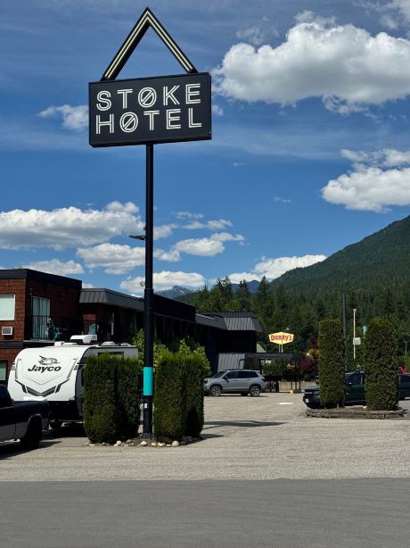斯托克贝斯特韦斯特SureStay精选酒店-旅行者