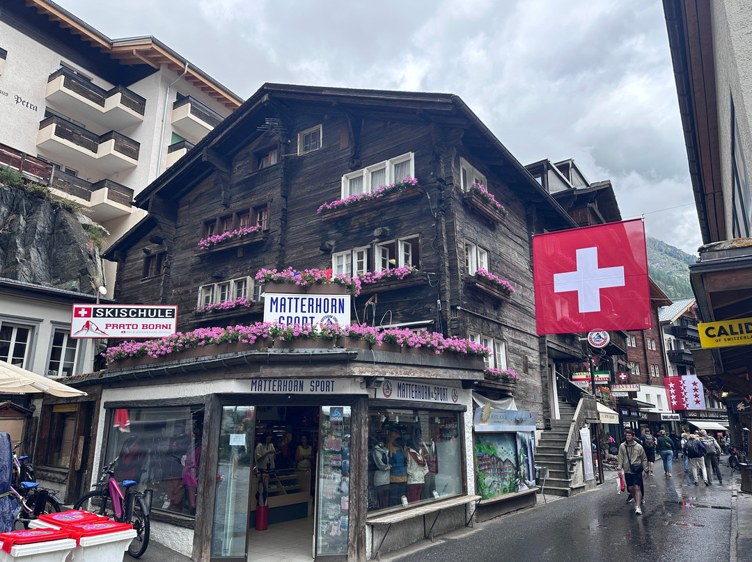 Bahnhofstrasse-策马特必去景点