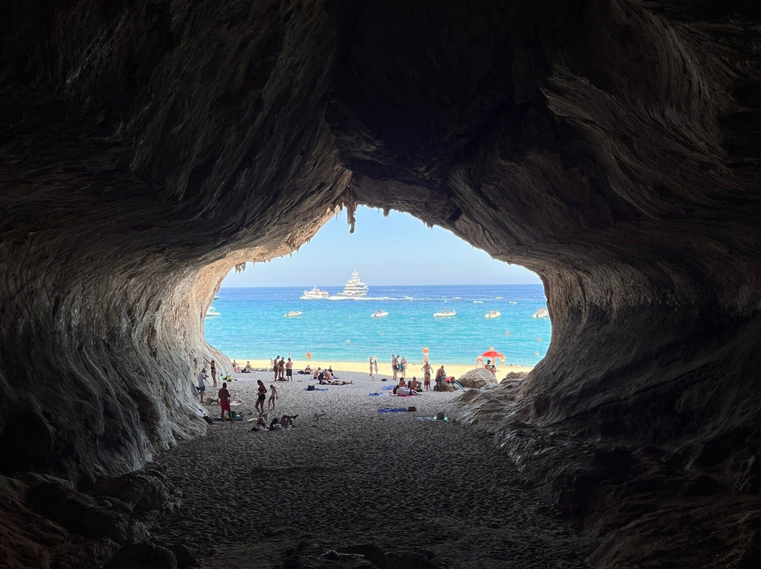 Sardinia Boat Eastperience-La Caletta必去景点