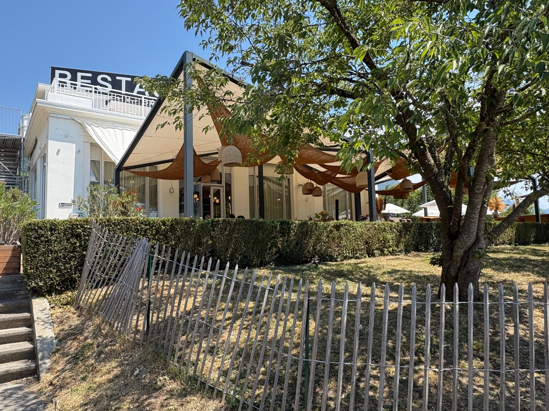Le Pop Restaurant