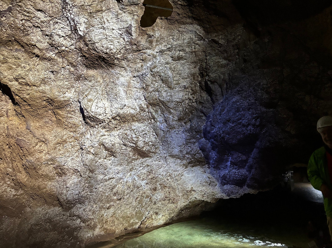 Kristallhöhle Kubach-Weilburg必去景点