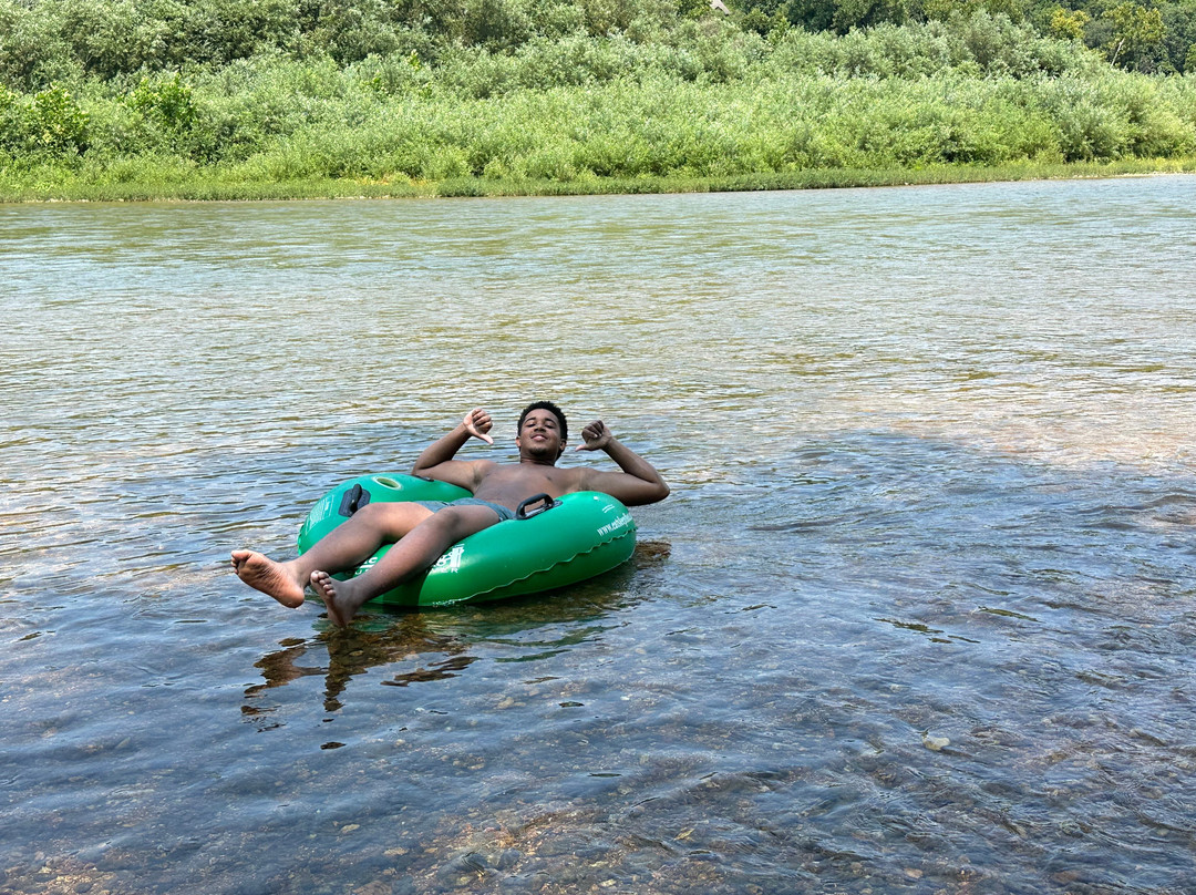 The Landing Canoe and Tube Trips-Van Buren必去景点