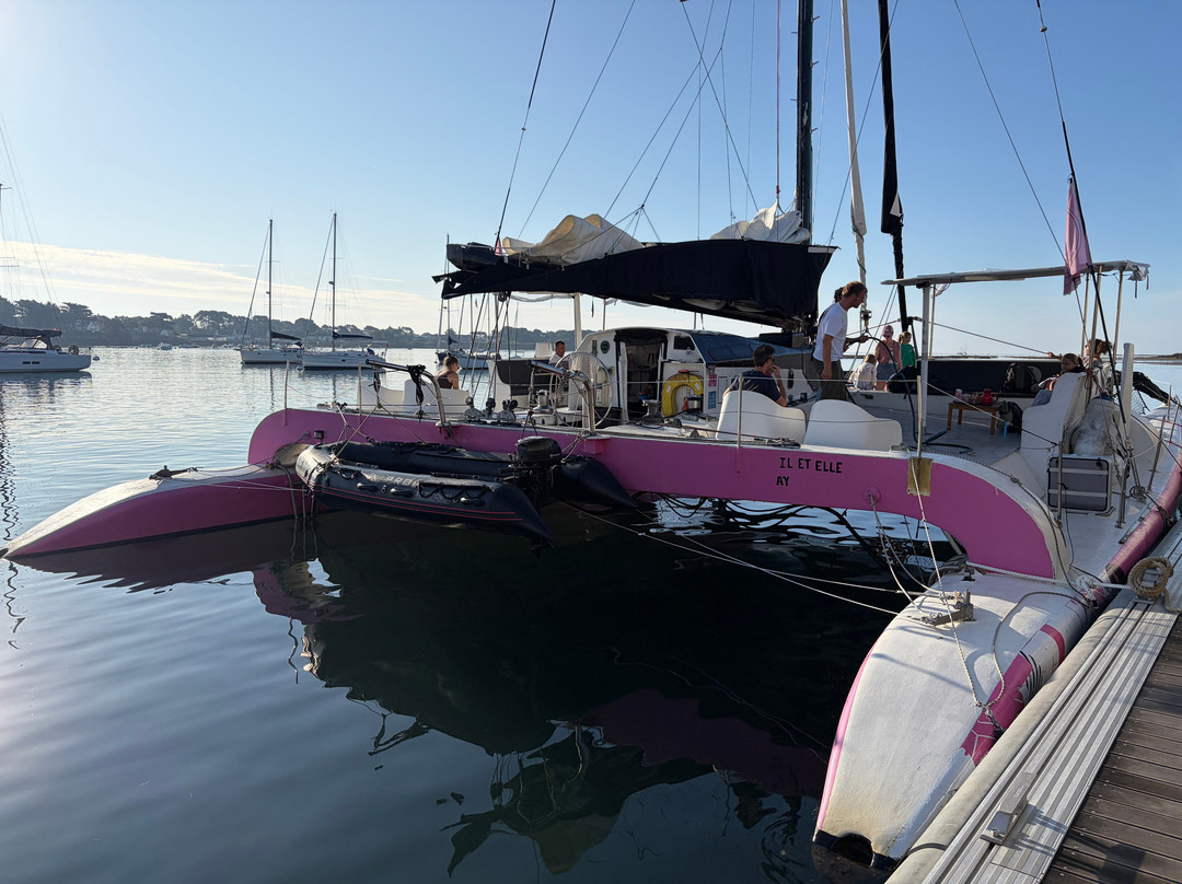 Caseneuve Maxi Catamaran-Baden必去景点