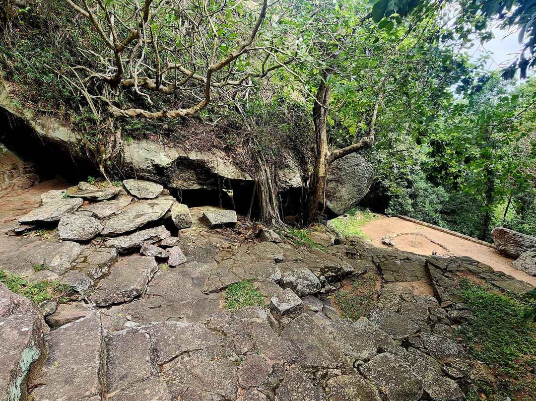 Nathagane Ancient Cave Temple Complex-Kurunegala必去景点